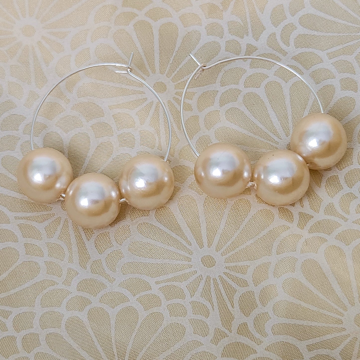 Vintage glass pearl earrings