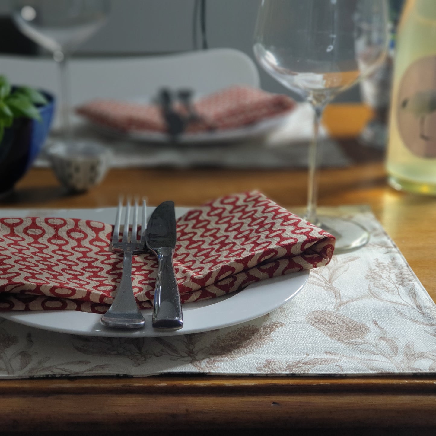 Cherry and beige cotton serviettes
