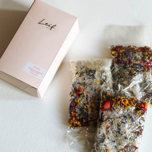 Petals bath soak with chamomile, lavender and rose