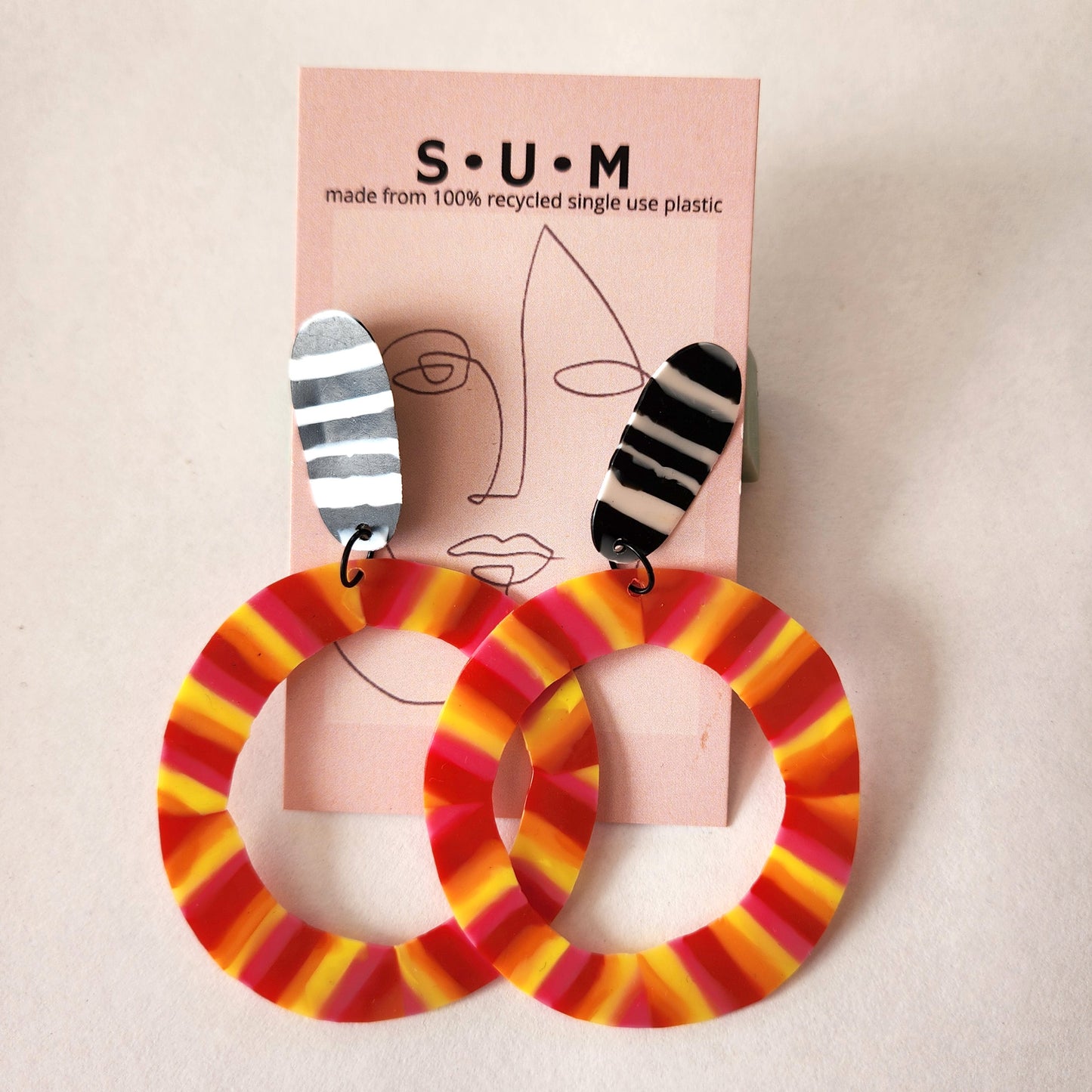 Myrina Hoops from S.U.M.