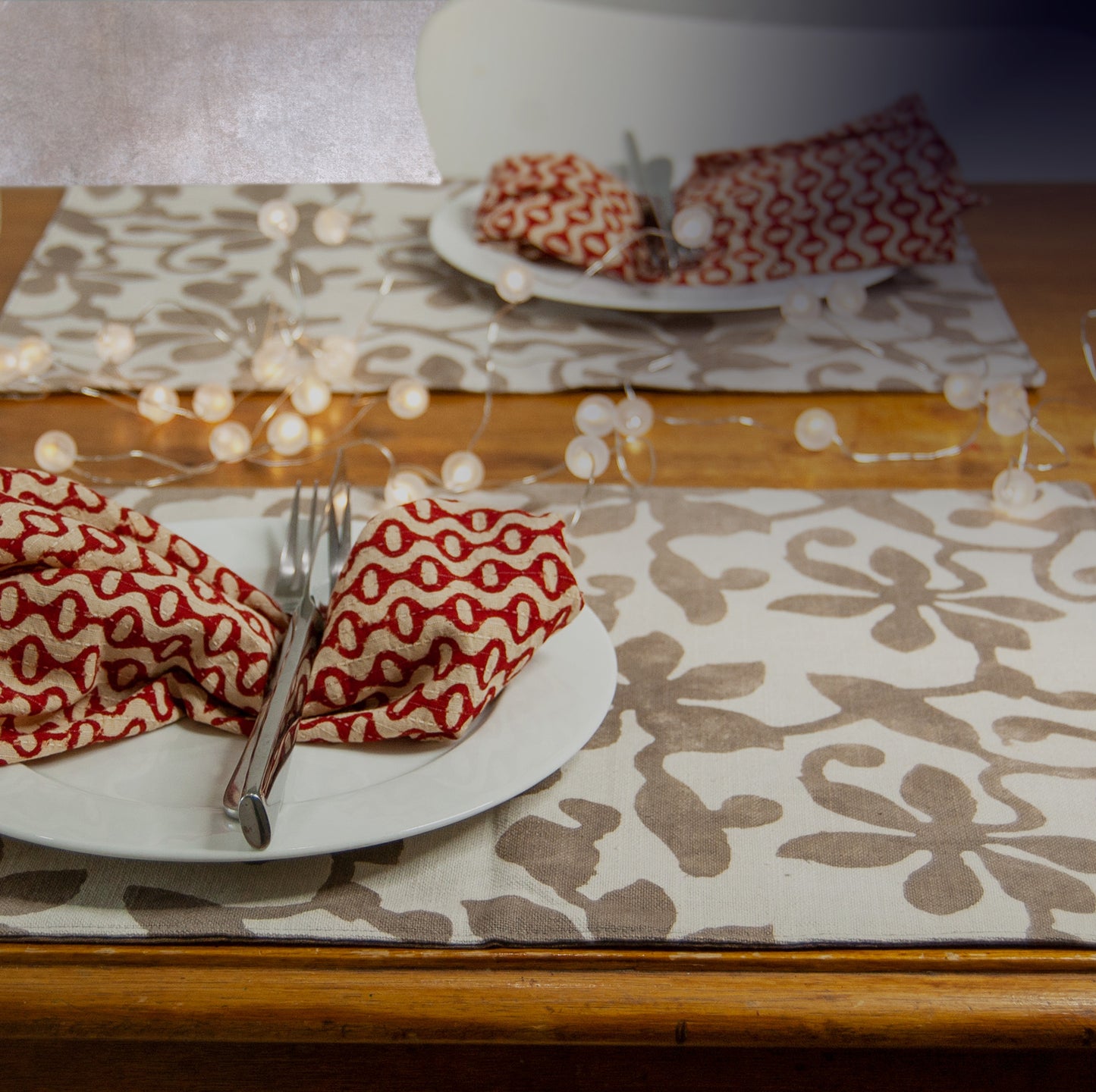 Shadow Bloom cotton fabric placemats