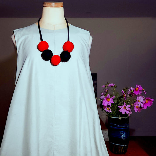 Red and black felt beads necklace